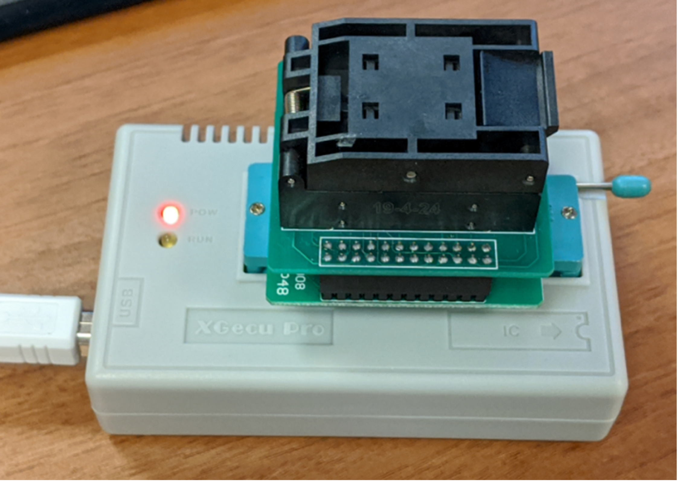 NAND adapter connected to XGecu